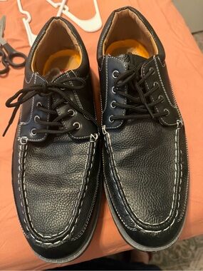 solo Black Leather Boat Shoes with White Contrast Stitching
